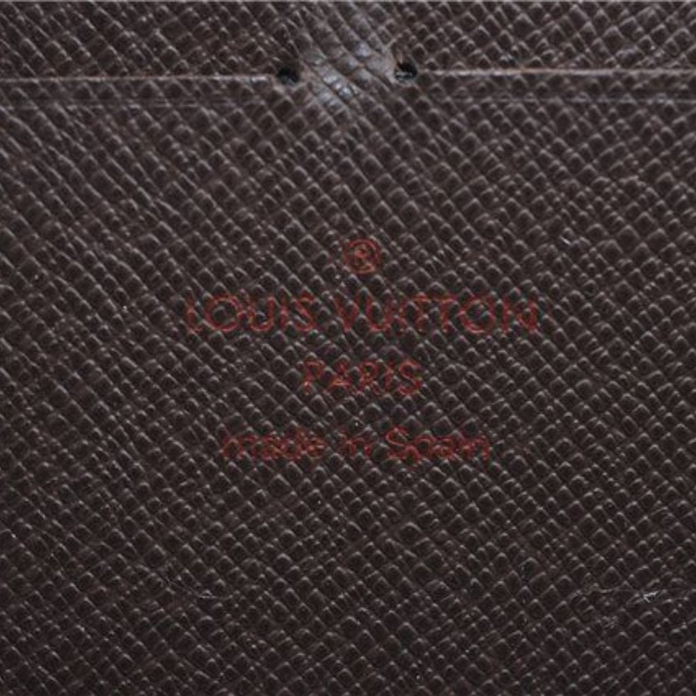Louis Vuitton Zippy Wallet - Picture 14 of 17